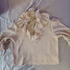 Lloyd Williams Women Tan 3/4 Sleeve Blouse Ruffled vneck size 6. 
